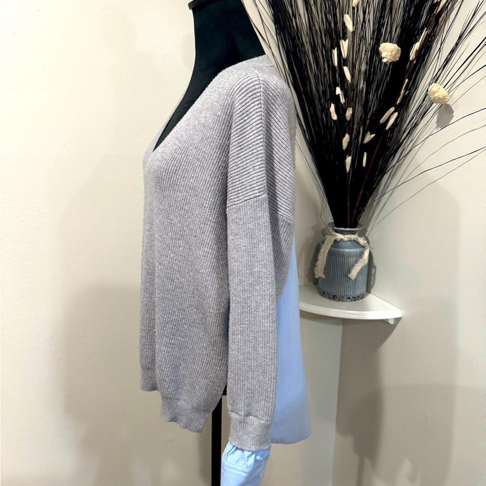 Moodie Heather Gray Mixed Media V-Neck Oversized Sweater XS (Fits M/L) - Picture 6 of 10